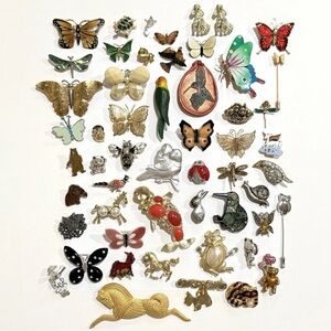 Huge Lot Of Animal Insect Brooches Butterfly Rhinestone Owls Fish Birds Enamel
